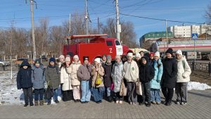 Астраханским школьникам