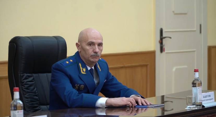 Сергей Бажутов