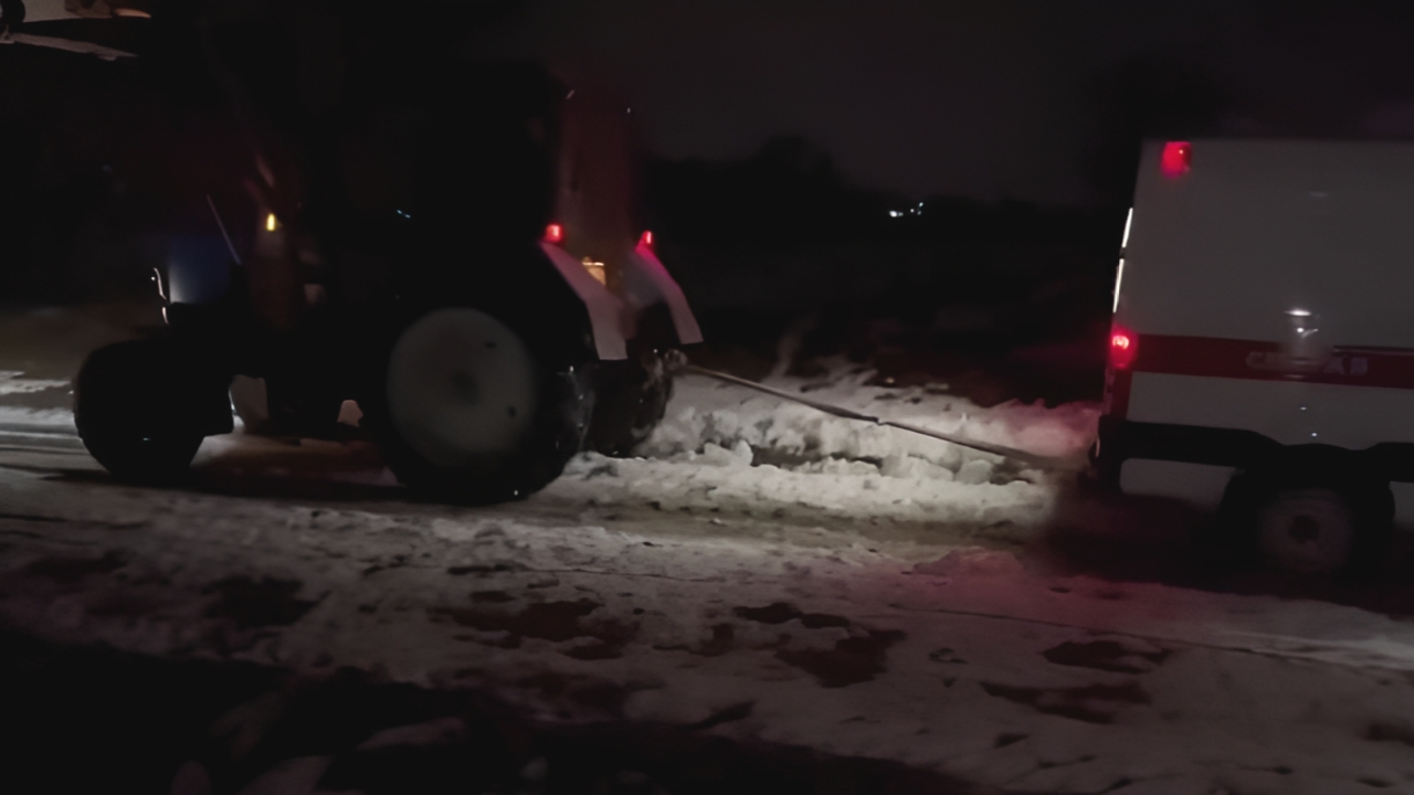 Скорая помощь, трактор, машины, Краснодарский край