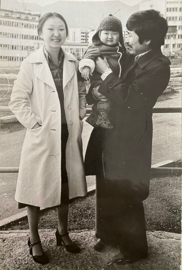 Бадма Башанкаев маленький с родителями фото: личный архив